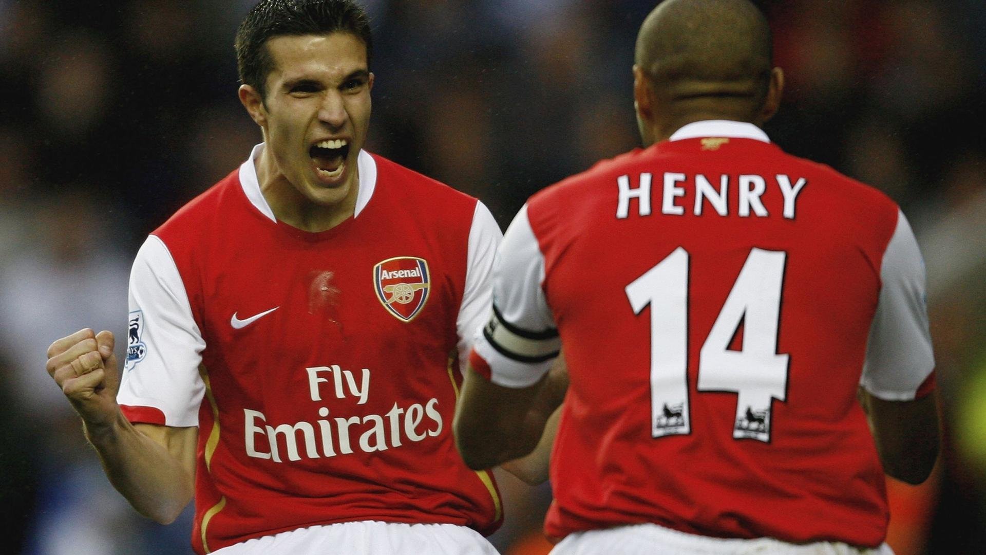 德甲“强强相遇”:拜仁慕尼黑对阵多特蒙德,冠军争夺一触即发